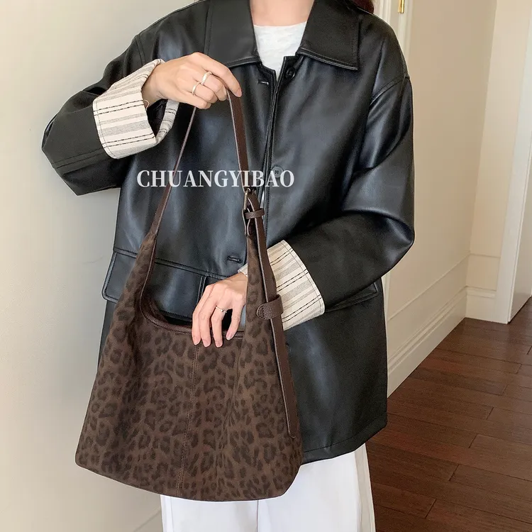 韩系ins豹纹斜挎托特包女2025秋冬新款通勤百搭单肩包包