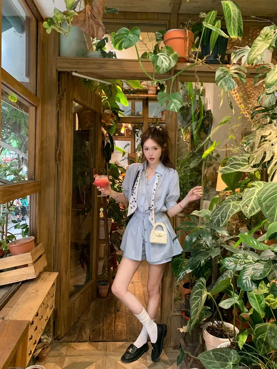 baby蓝亚麻收腰上衣夏季新款女装时尚别致高腰遮胯短裤套装