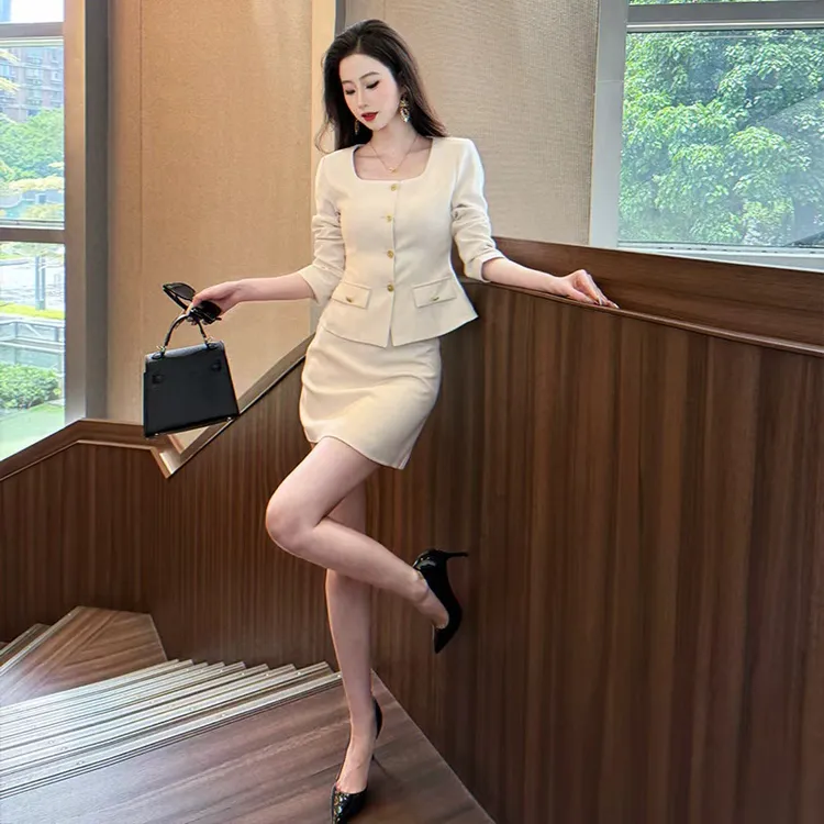  早秋新品设计感小香风套装女长袖上衣包臀短裙2025年秋季新款
