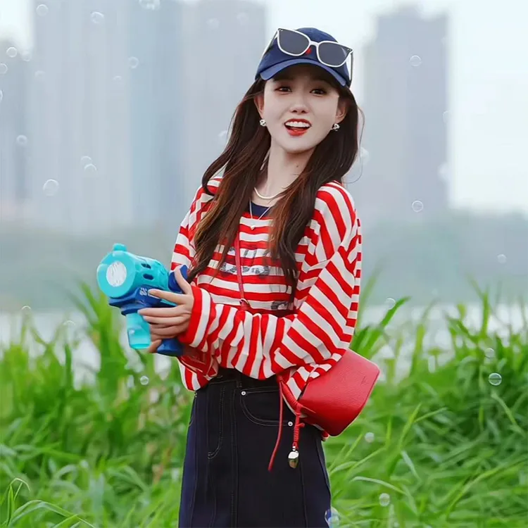 韩系别致红色条纹T恤女2025新款春秋长袖字母印花慵懒风宽松上衣