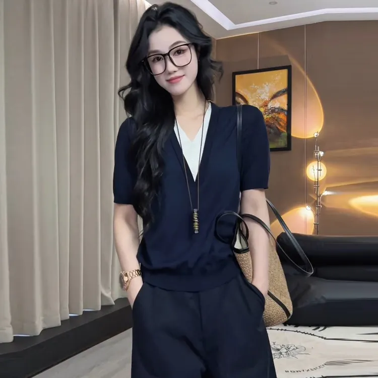 设计感撞色V领假两件针织上衣女夏季气质显瘦时尚别致拼接短袖T恤