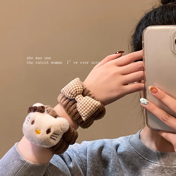 可爱蝴蝶结kitty毛绒洗脸手腕带女洗漱专用防湿秋冬发圈新款头饰
