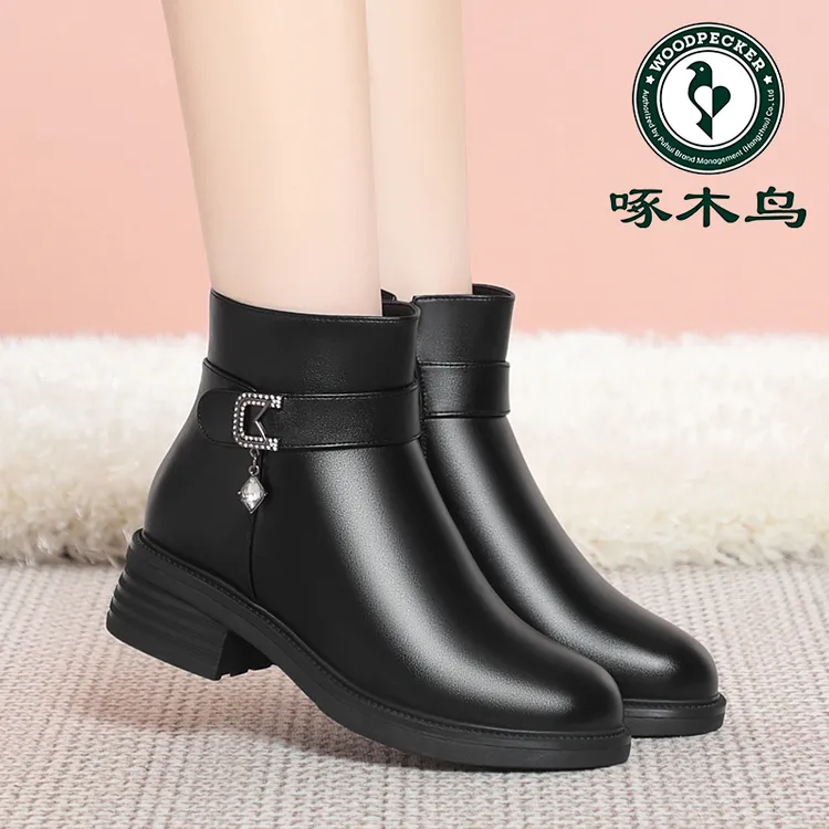 啄木鸟粗跟软底中老年妈妈棉鞋保暖时装短靴女秋冬棉皮鞋加绒靴子