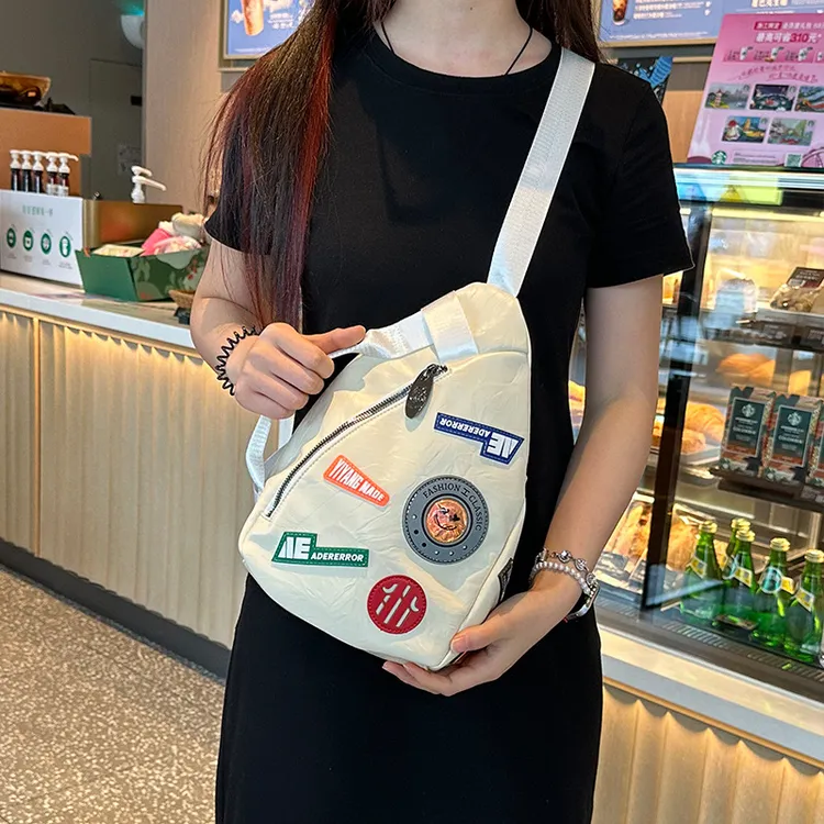 新款2025小众设计骑行百搭真皮胸包斜挎包女包高档洋气户外单肩包