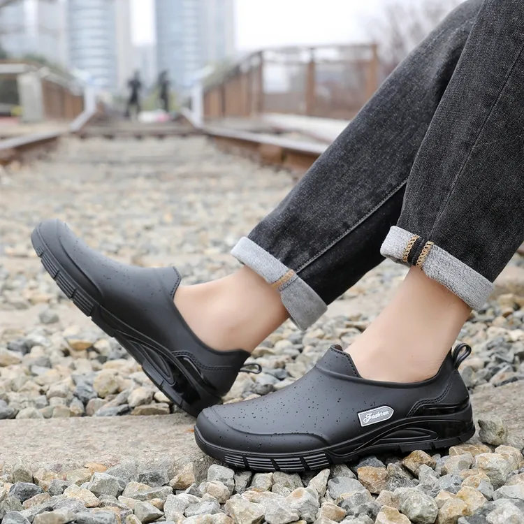 防水时尚纯色钓鱼鞋雨鞋雨靴防滑厨房鞋耐磨防臭轻便软底休闲低帮