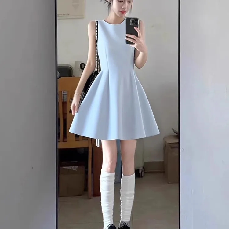 夏日无袖收腰显瘦蓝色A字时尚多巴胺连衣裙