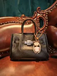 2025新款轻奢百搭手提锁扣包时尚潮流包1726 