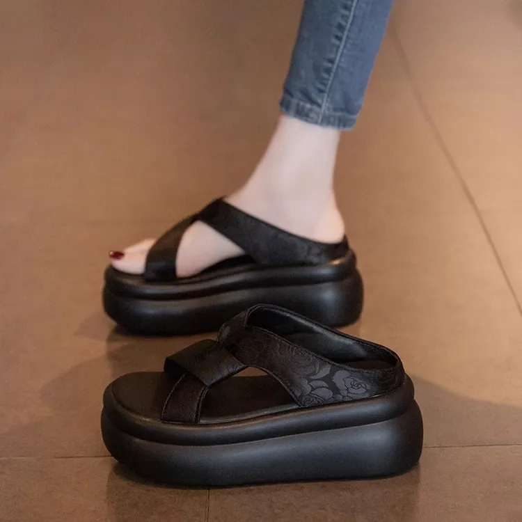 三福小个子厚底增高凉拖鞋女夏季外穿2025新款高跟配裙子沙滩凉鞋