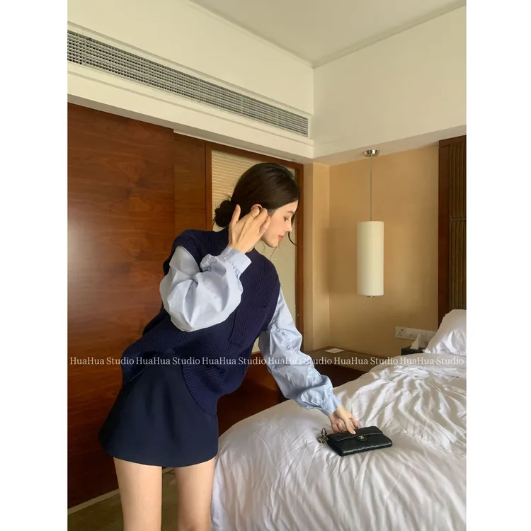 【花花】实穿主义~撞色拼接假两件灯笼袖小立领加厚针织衫