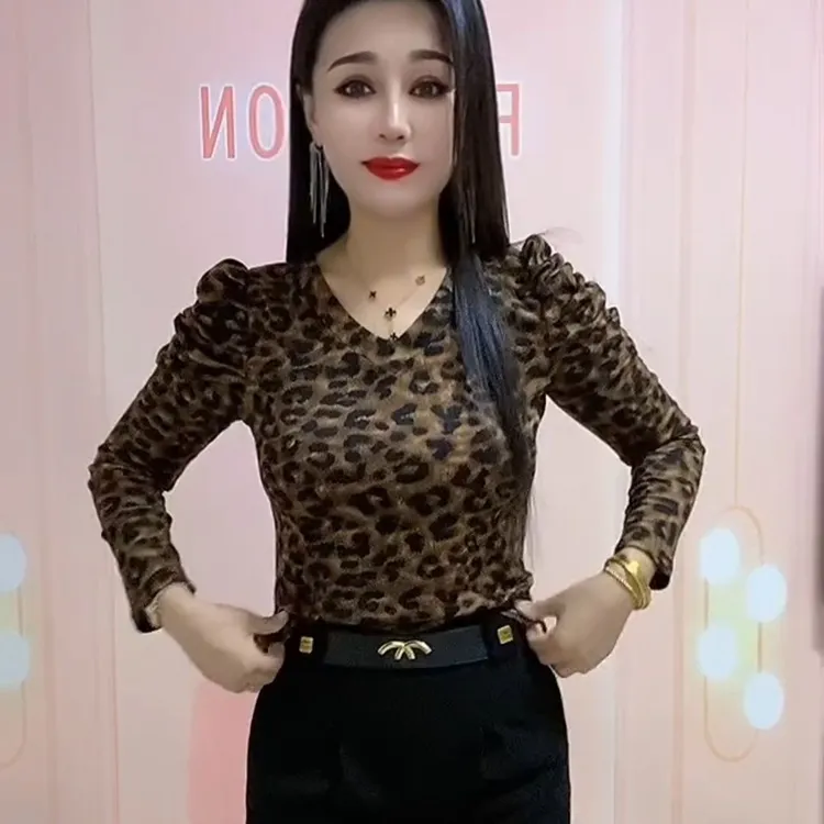 6380气质V领打底衫女长袖修身显瘦秋冬内搭时尚上衣百搭洋气豹纹