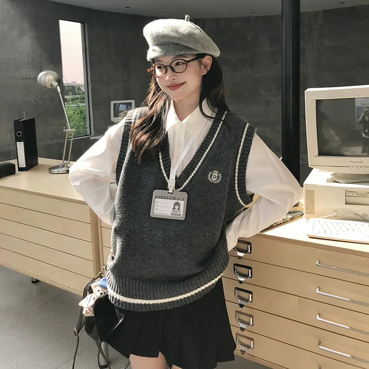 东京岁时记jk灰色针织套头马甲女秋季慵懒风无袖毛衣叠穿背心马夹