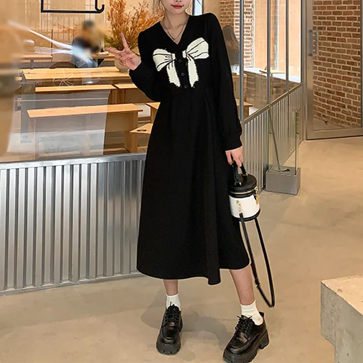 秋季黑色裙子长袖连衣裙气质高级感减龄收腰法式赫本风约会小黑裙