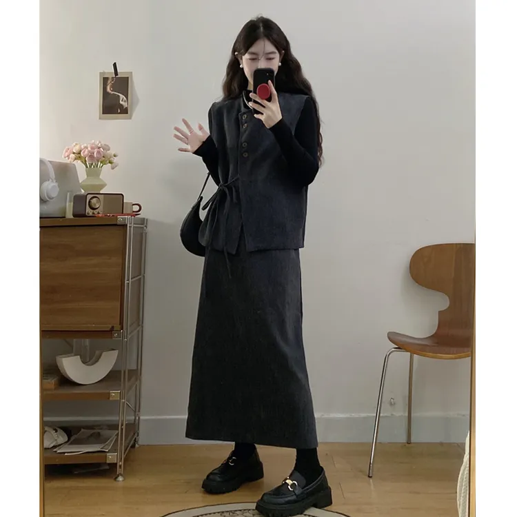 大码胖mm春秋新款韩版打底衫+小香风马甲外搭+半身裙三件套套装女