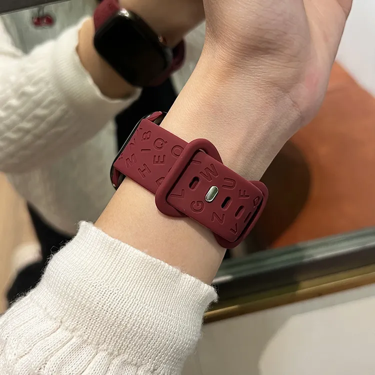 字母蝴蝶扣表带适用iWatch苹果S11/10/98/23/6表链SE45/Ultra49mm