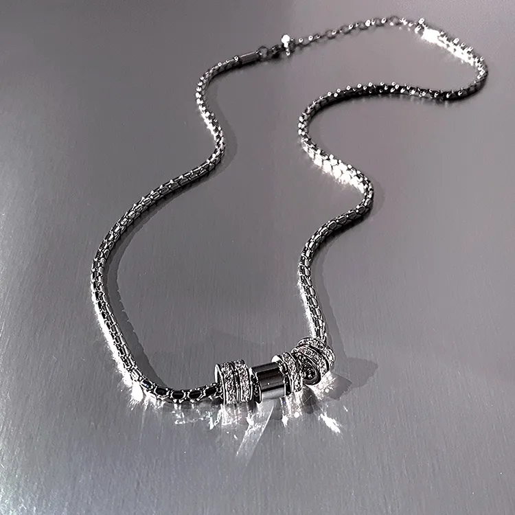 钛钢吊坠 中性冷淡风闪锆圆环吊坠项链女轻奢小众设计时尚简约ins