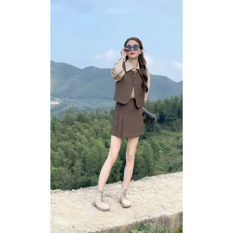 2025香印气质复古洋气减龄盐系小香风马甲衬衣半裙三件套8126资