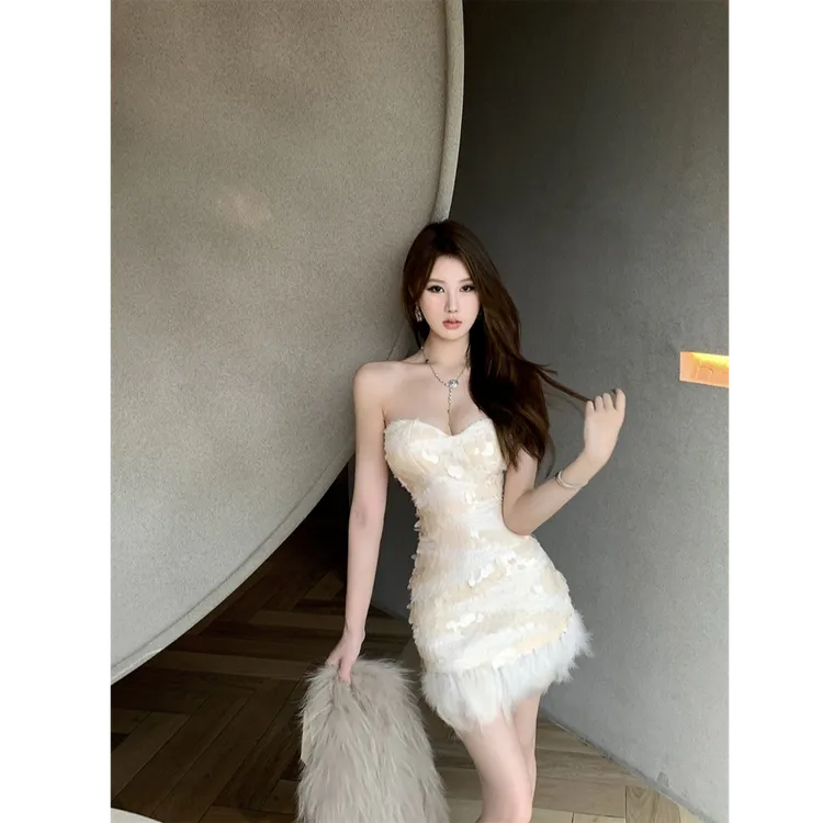 秋冬新款鱼姬珠片设计感修身显瘦气质抹胸辣妹宴会礼服连衣裙短款