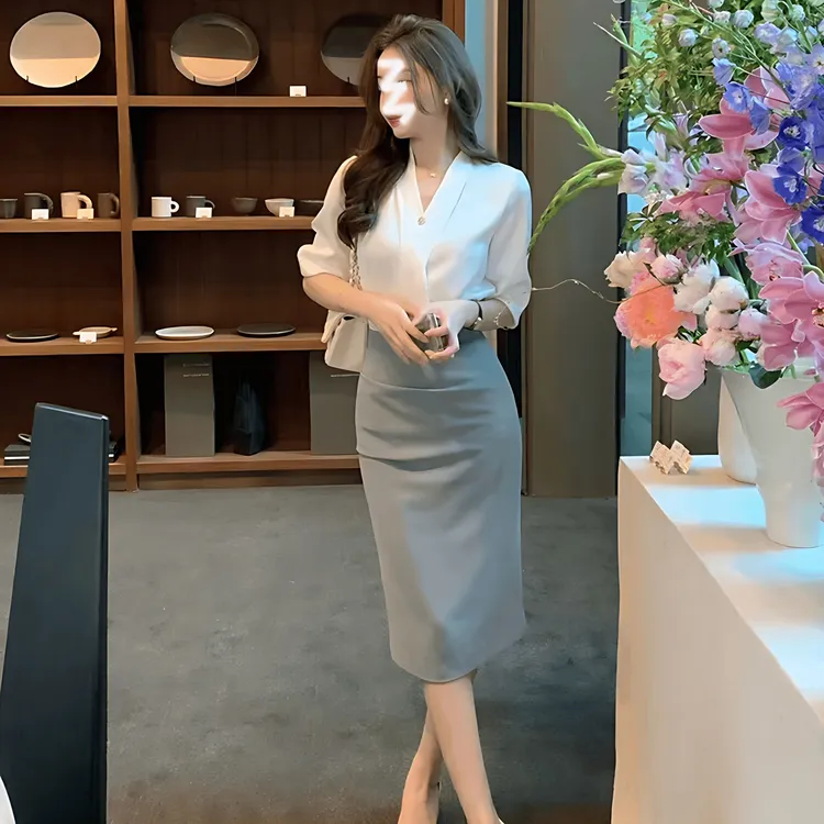 2025夏季新款轻熟风V领宽松缎面衬衫上衣气质高腰显瘦包臀半身裙