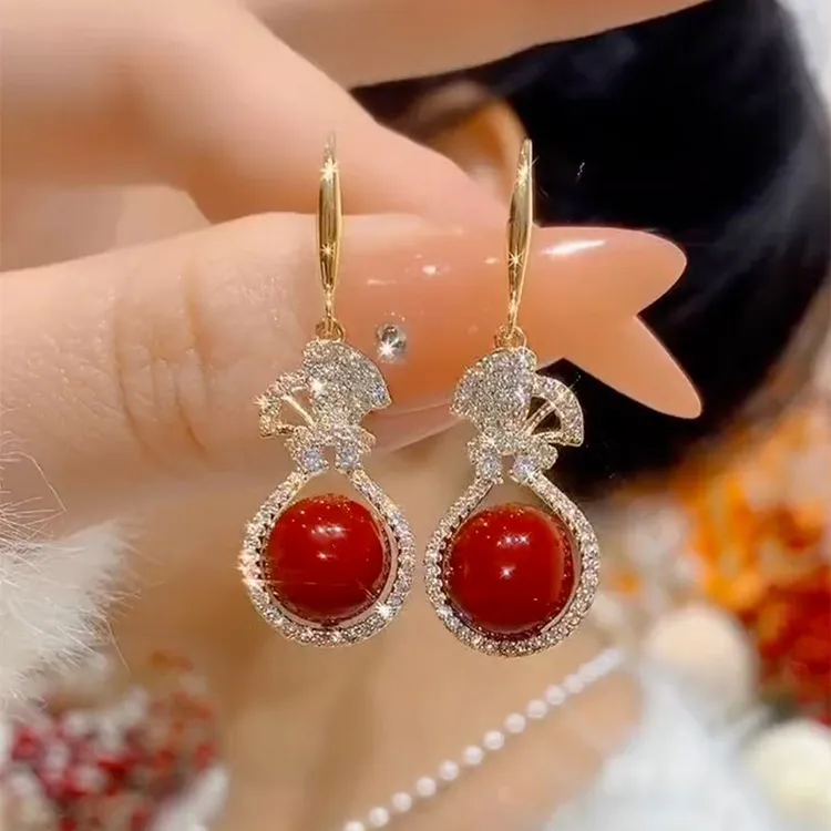 铜合金耳饰 轻奢气质复古红福袋耳环时尚百搭高级感秋冬过年耳饰