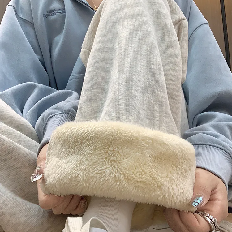 羊羔绒灰色加绒运动裤女秋冬2025新款卫裤直筒阔腿裤休闲加厚棉裤