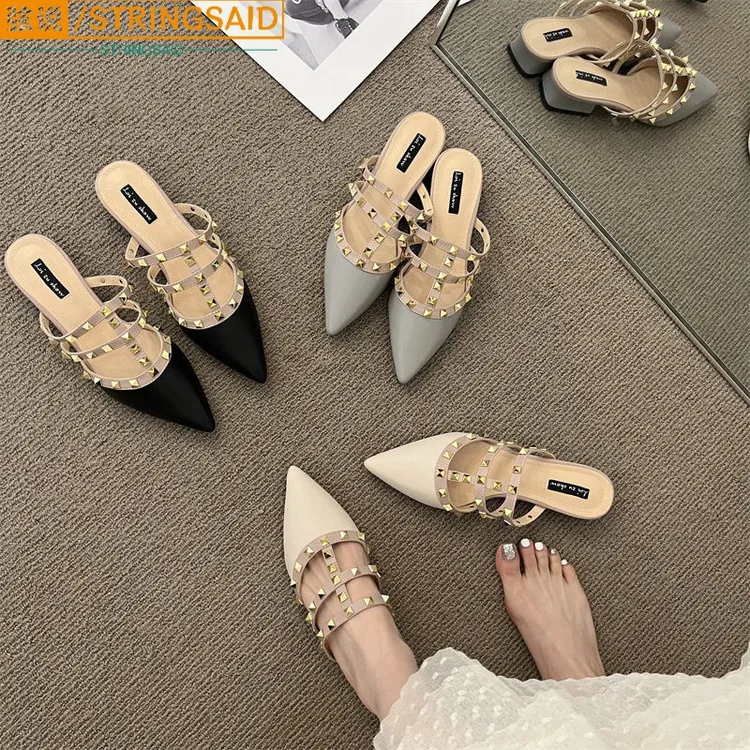 法式高级感铆钉凉拖鞋女夏外穿2025夏尖头包头半拖凉鞋女k气质