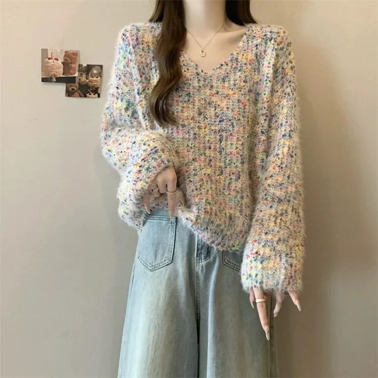 2025秋冬温柔彩点慵懒风毛衣女套头宽松百搭软糯V领针织衫上衣外