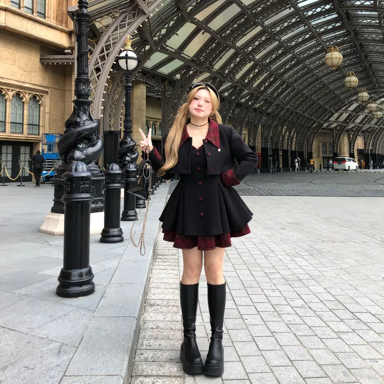 安妮不火【黑莓布林酒】新款设计款暗黑甜酷毛呢女套装裙A243Q0542