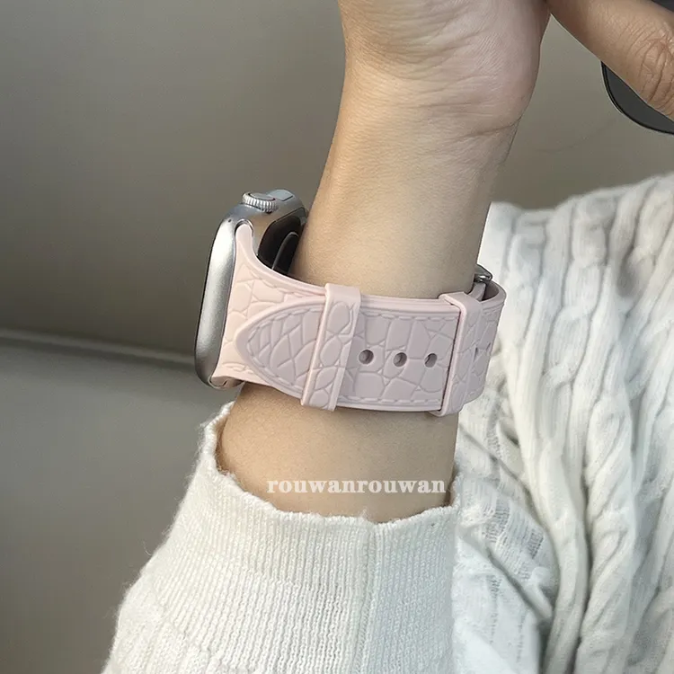 适用iwatch苹果S11/10/S9Ultra/8/72/46mm表带荔枝纹硅胶SE男女款