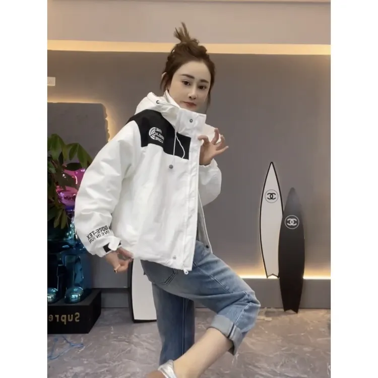 2025春秋季时尚潮流风衣短款连帽宽松休闲百搭冲锋衣夹克外套女