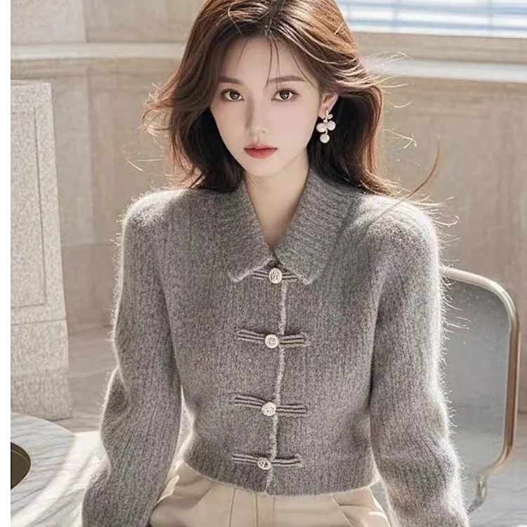 韩版复古灰针织衫女秋冬新款小个子毛衣气质法式百搭短上衣ins潮
