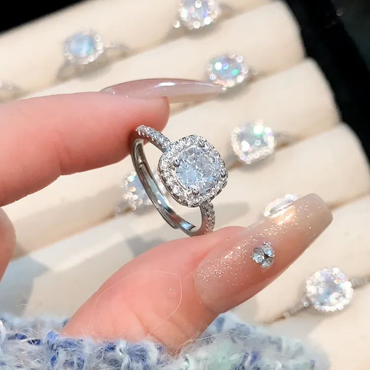 铜合金合成锆石戒指 小方糖戒指女轻奢高级感素圈戒指开口尾戒指