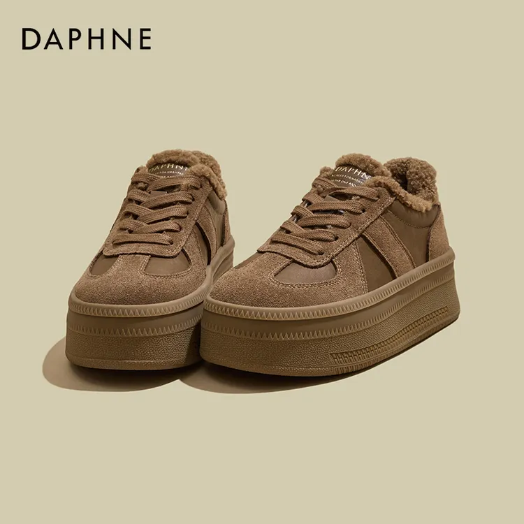 达芙妮圆头厚底德训鞋女2025秋冬新款增高加绒复古运动休闲板鞋