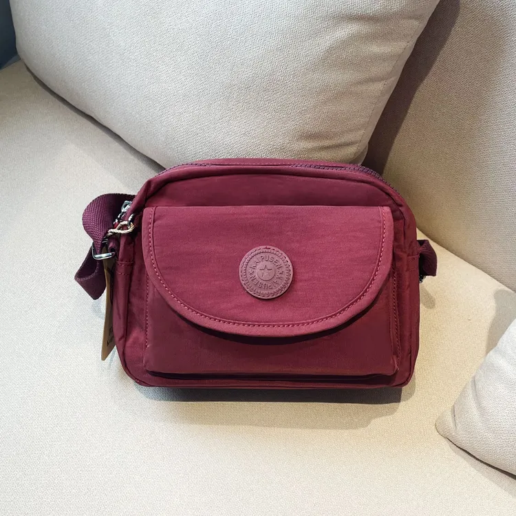 新款多层防泼水尼龙水洗布单肩包斜挎女包大容量百搭女士潮流时尚