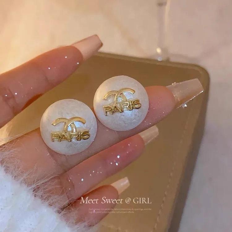 铜合金耳饰 香珠珠简约高级感小众百搭立体耳钉 A411