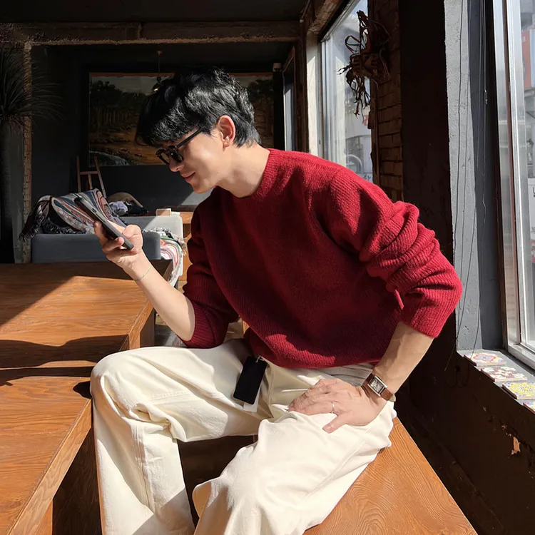 男士圆领红色毛衣宽松慵懒风秋冬款韩版高级感休闲针织衫百搭线衣