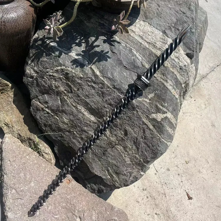 手工古法锻造亢龙锏高锰钢一体扭转车载防身收藏工艺品无刃摆件