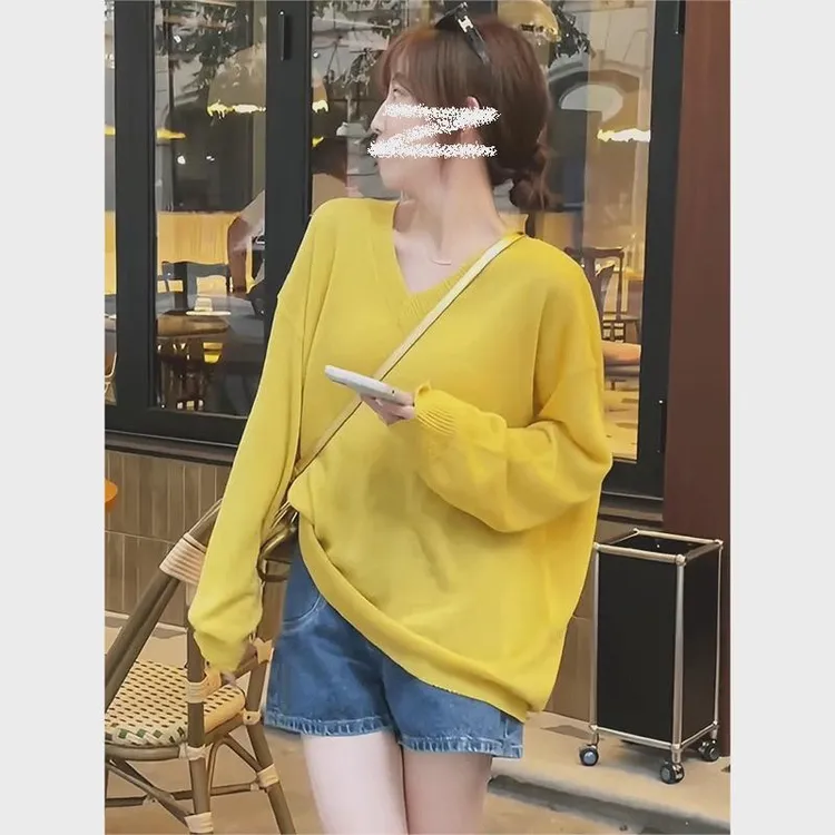 初秋穿搭V领薄款冰丝针织衫女2024新款秋季宽松慵懒早秋针织上衣