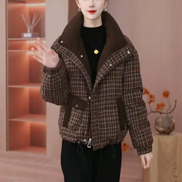 2026年冬季新款时尚格子棉服女气质宽松显瘦休闲百搭保暖棉衣外套