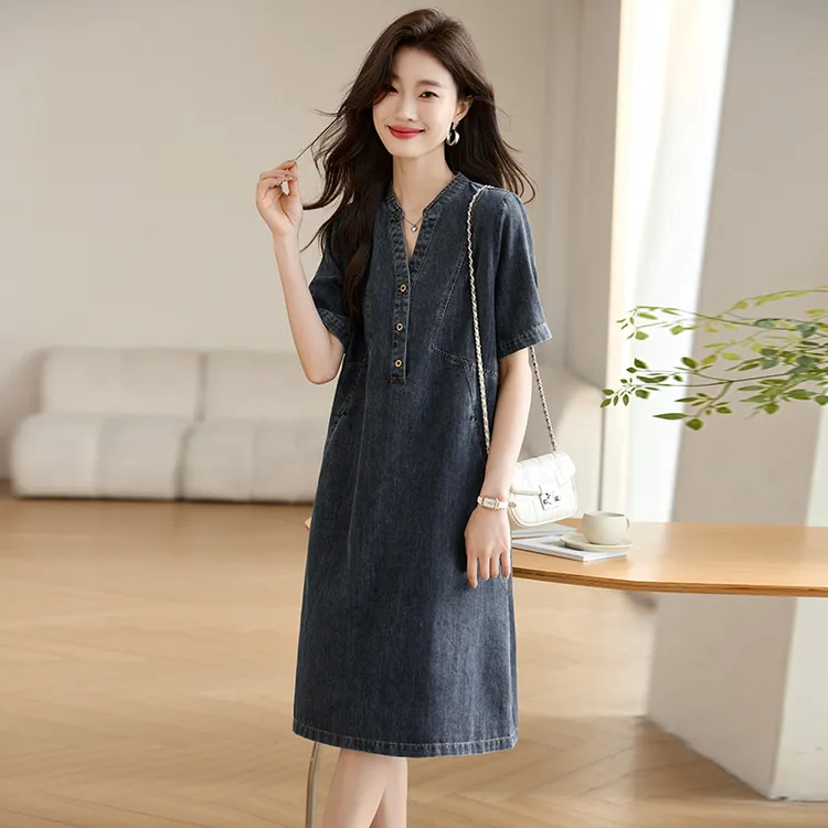 薄款牛仔连衣裙女夏季2025新款大码宽松休闲遮肚显瘦气质妈妈裙子