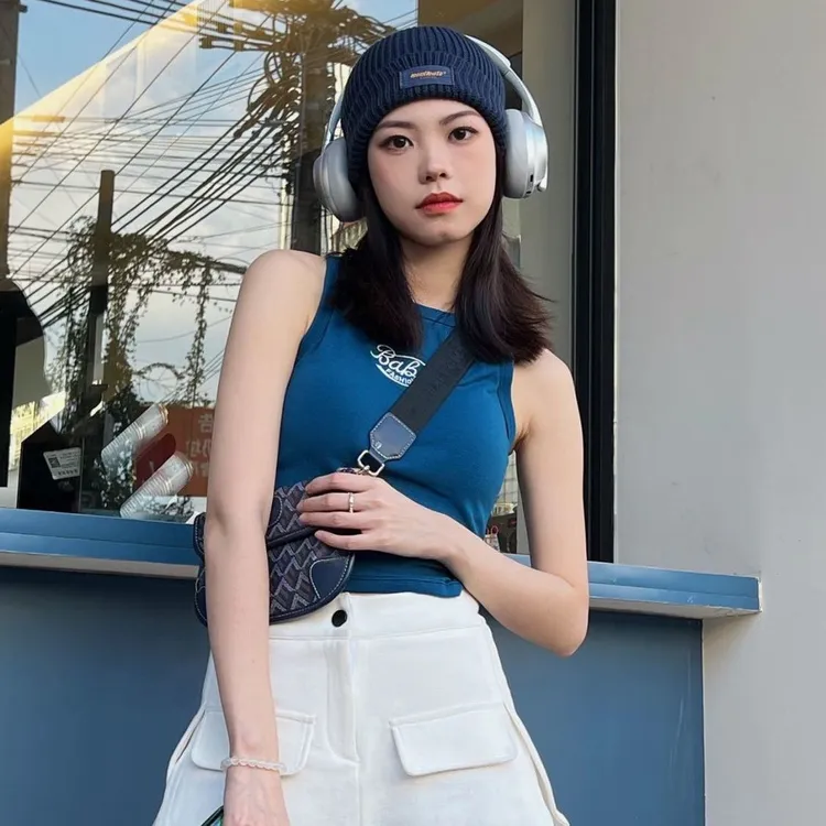 时尚字母刺绣运动背心女带胸垫一体式吊带内搭外穿显瘦辣妹上衣潮