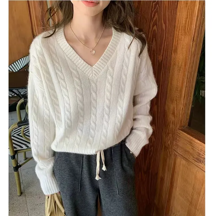 秋冬温柔风V领套头小衫女麻花宽松慵懒风针织毛衣打底衫外穿上衣