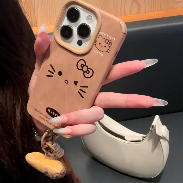 欧克里里kitty表情适用苹果16挂绳手机壳iPhone15翻毛皮14/13/12