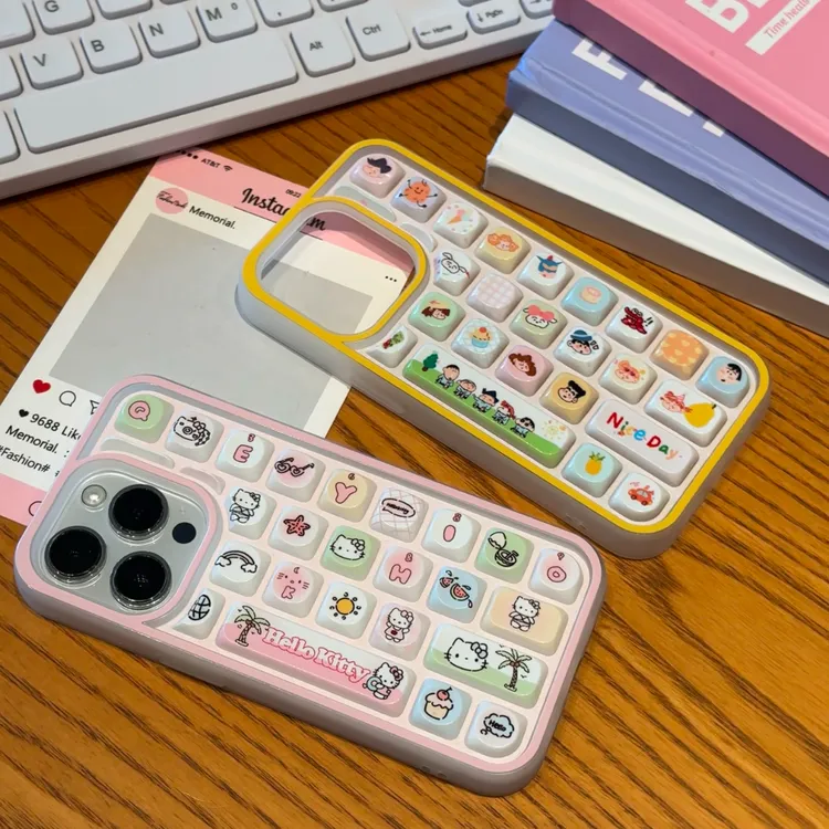 欧克里里ins涂鸦kitty小新键盘壳适用苹果16/15手机壳14/13/12/11