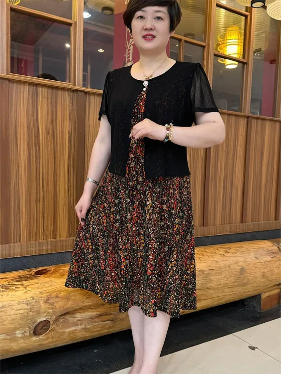 8608绿动莫兰迪夏季假两件网纱宽松宽松连衣裙遮肚中年妈妈连衣裙