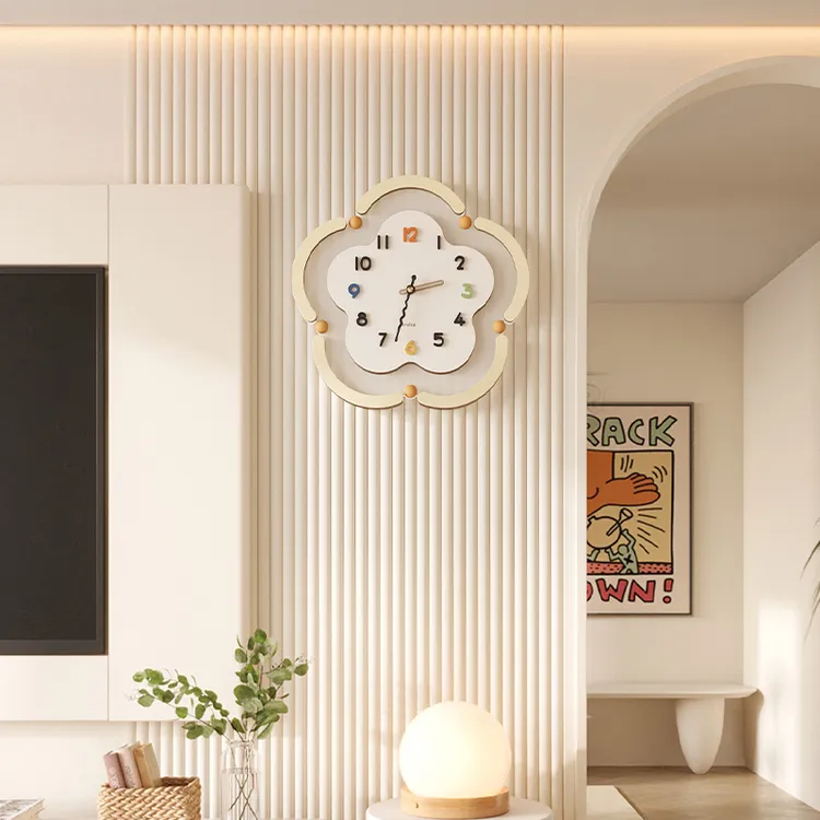 美世达创意客厅挂钟2025新款家用挂墙钟表简约现代奶油风静音时钟