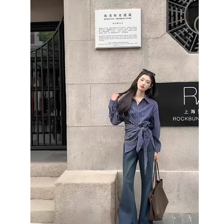 INS CEC复古气质不规则polo领条纹衬衫女春秋设计感收腰长袖上衣