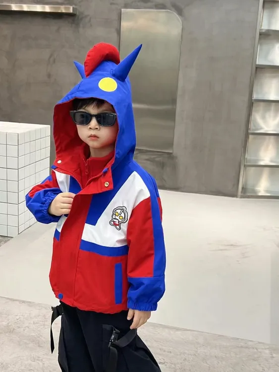 2406奥特曼发光三合一户外冲锋衣