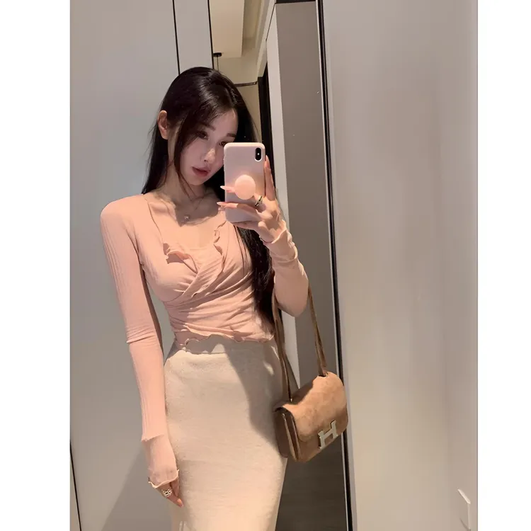 睿夕【甜欲啵啵~】纯欲风性感木耳边交叉v领长袖T恤