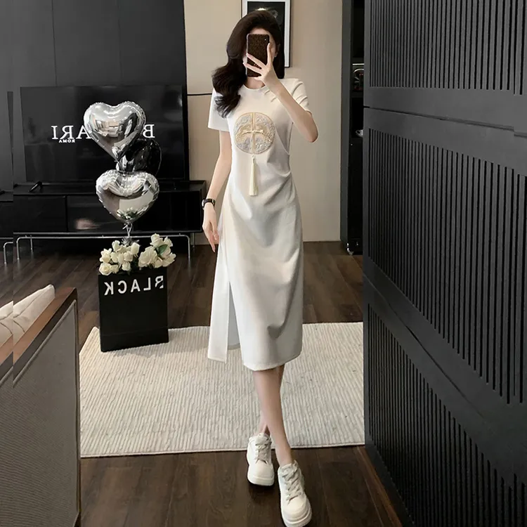 新中式国风短袖连衣裙女夏褶皱遮肚显瘦高级感刺绣休闲T恤中长裙