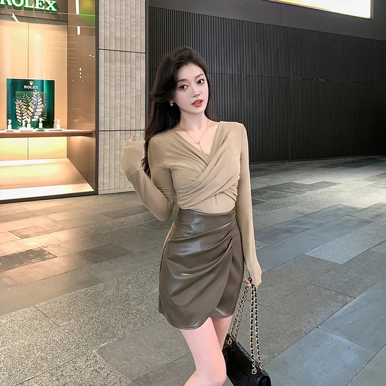 【小小专属】林关关交叉v领长袖T恤女韩系设计感小众修身上衣G50786